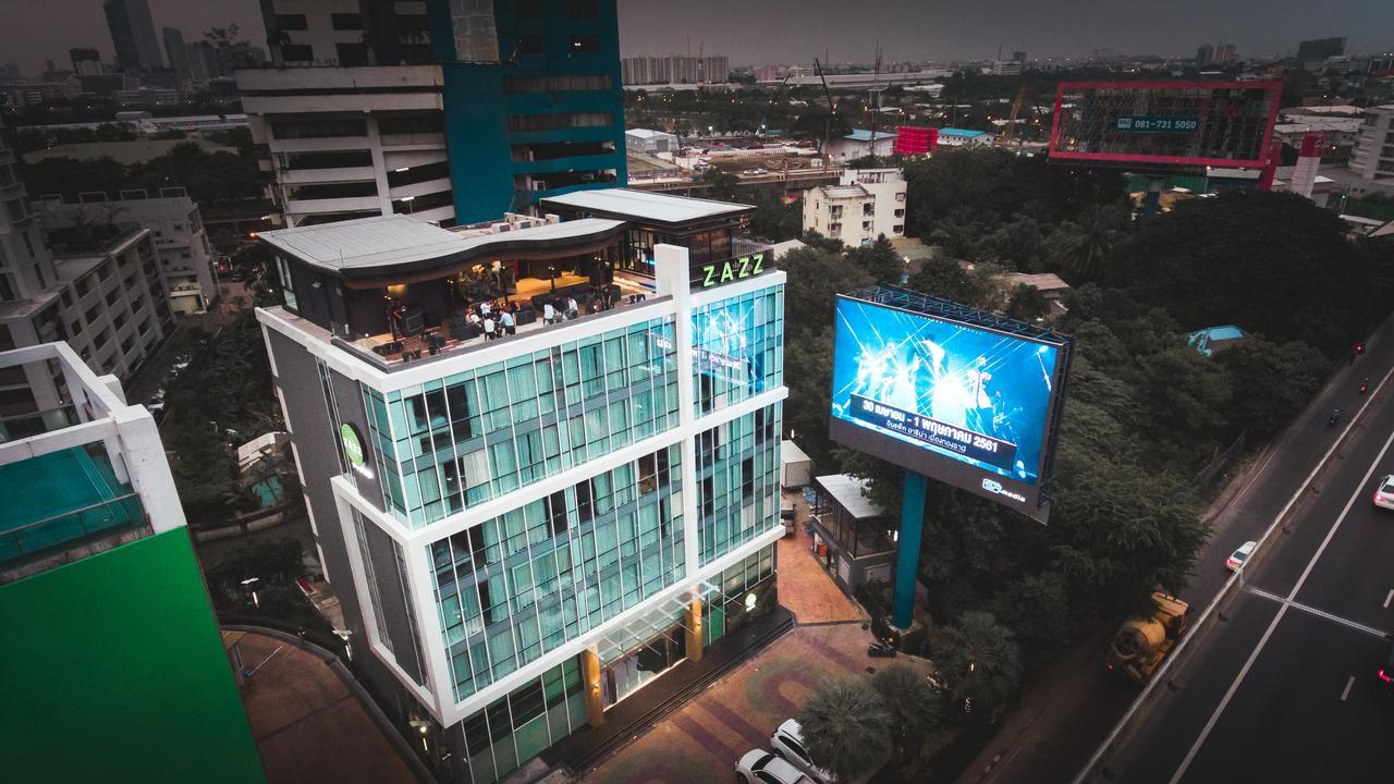 Zazz Urban Bangkok Hotel Екстериор снимка
