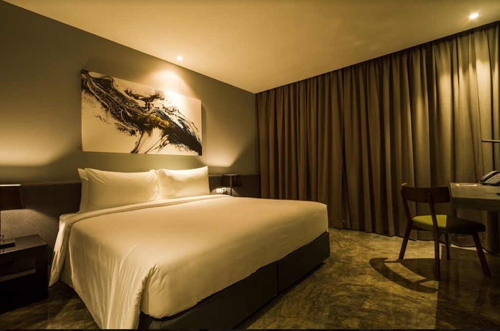 Zazz Urban Bangkok Hotel Екстериор снимка